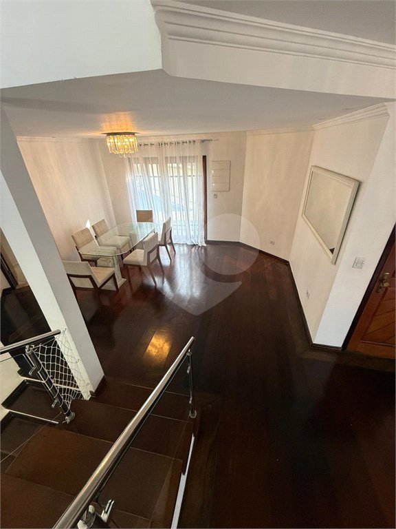 Casa à venda com 4 quartos, sendo 2 suítes,  no condomínio Arujá 5, Arujá - SP