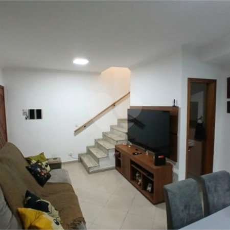 Casa à venda com 3 quartos, sendo 1 suíte, no condomínio Residencial Doutor Emanuel Dias, São Paulo - SP