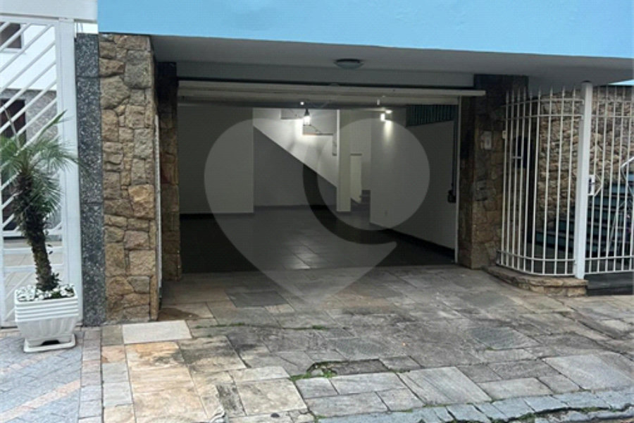 Sobrado à venda com 4 quartos, sendo 3 suítes, em Santana, São Paulo, SP