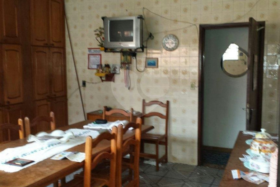 Casa à venda com 3 quartos, sendo 1 suíte, em Itaquera, São Paulo, SP