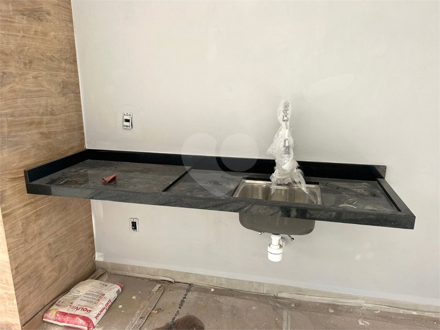 Casa à venda com 3 suítes no condomínio Vida Real, Itupeva - SP