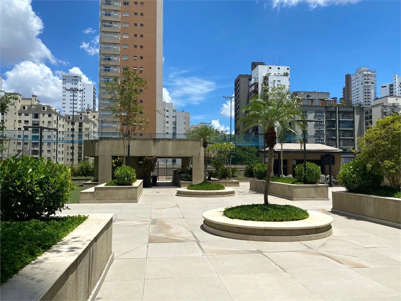 Apartamento à venda com 4 quartos, sendo 3 suítes,  em Vila Morumbi, São Paulo, SP