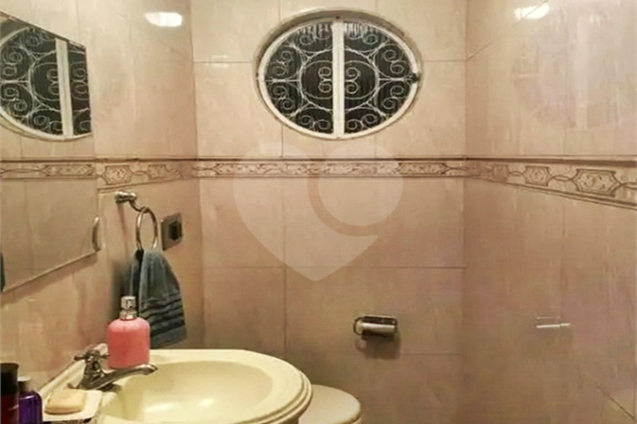 Sobrado à venda com 3 quartos, sendo 1 suíte, em Vila Constança, São Paulo, SP