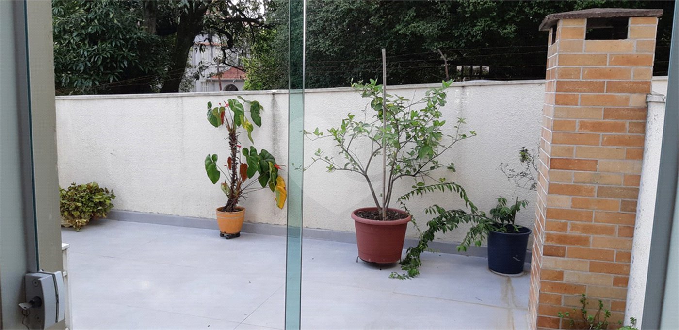 Casa à venda com 3 quartos, sendo 1 suíte, no condomínio Reserva das Flores - Casas, Guarulhos - SP