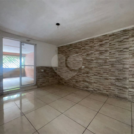 Sobrado à venda com 2 quartos em Vila Antonieta, São Paulo, SP