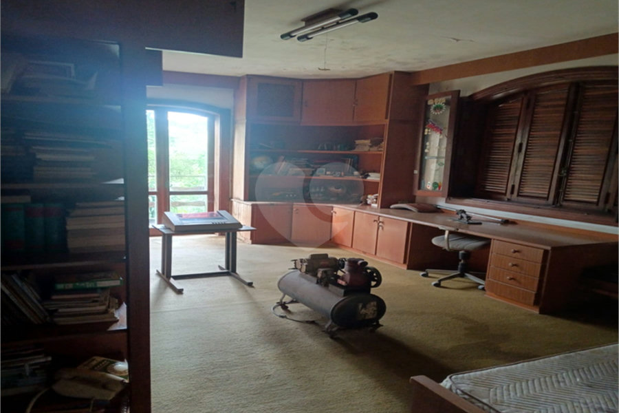 Casa à venda com 4 quartos, sendo 2 suítes, no condomínio Associação Reserva das Hortênsias, Mairiporã - SP