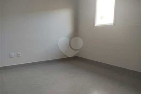 Casa Térrea à venda com 3 suítes em Jardim do Lago, Atibaia, SP