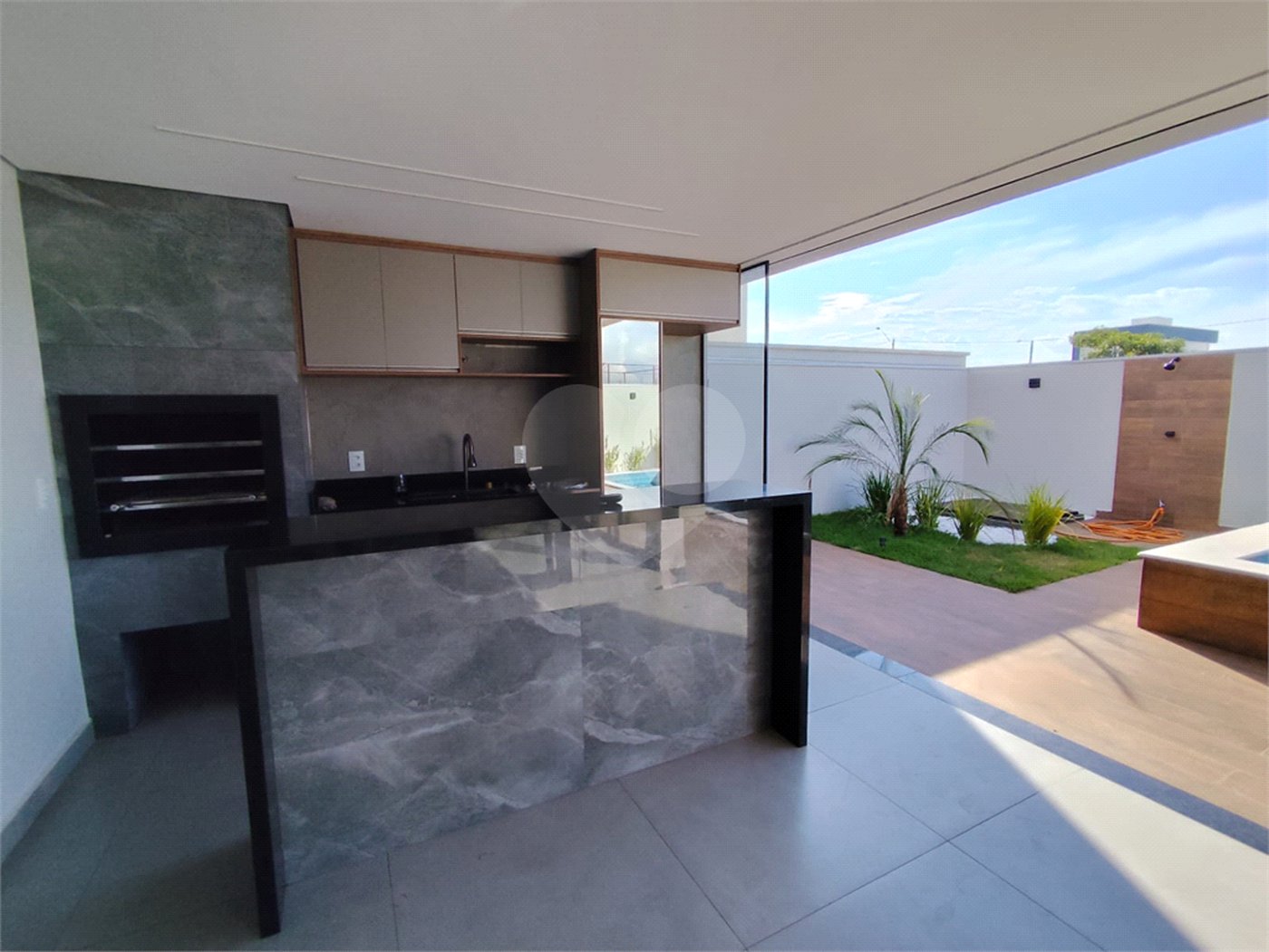 Casa à venda com 4 quartos, sendo 3 suítes,  no condomínio Residencial Golden Ville, Itapetininga - SP