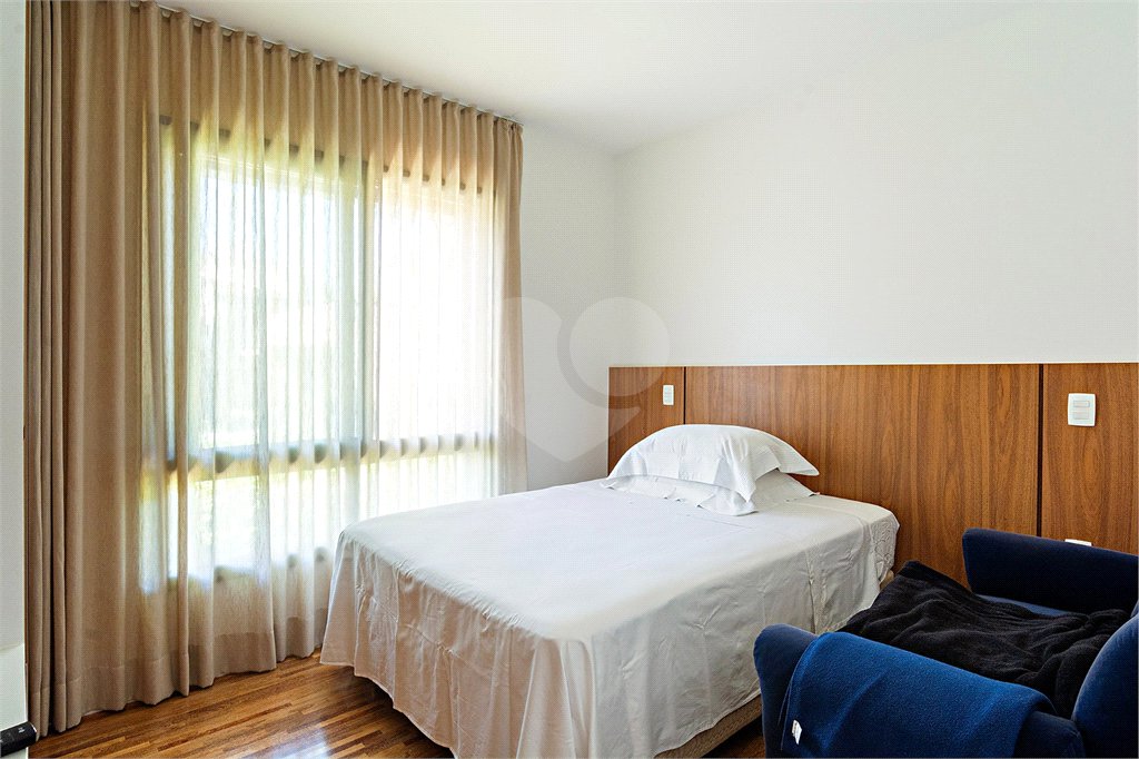 Casa à venda com 3 suítes no condomínio Reserva 8, São Paulo - SP