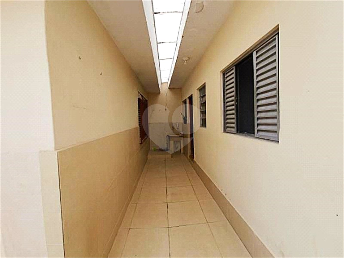 Casa à venda com 4 quartos, sendo 1 suíte, em Jaguara, São Paulo, SP