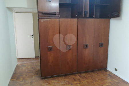 Apartamento à venda com 3 quartos, sendo 1 suíte, em Vila Mariana, São Paulo, SP