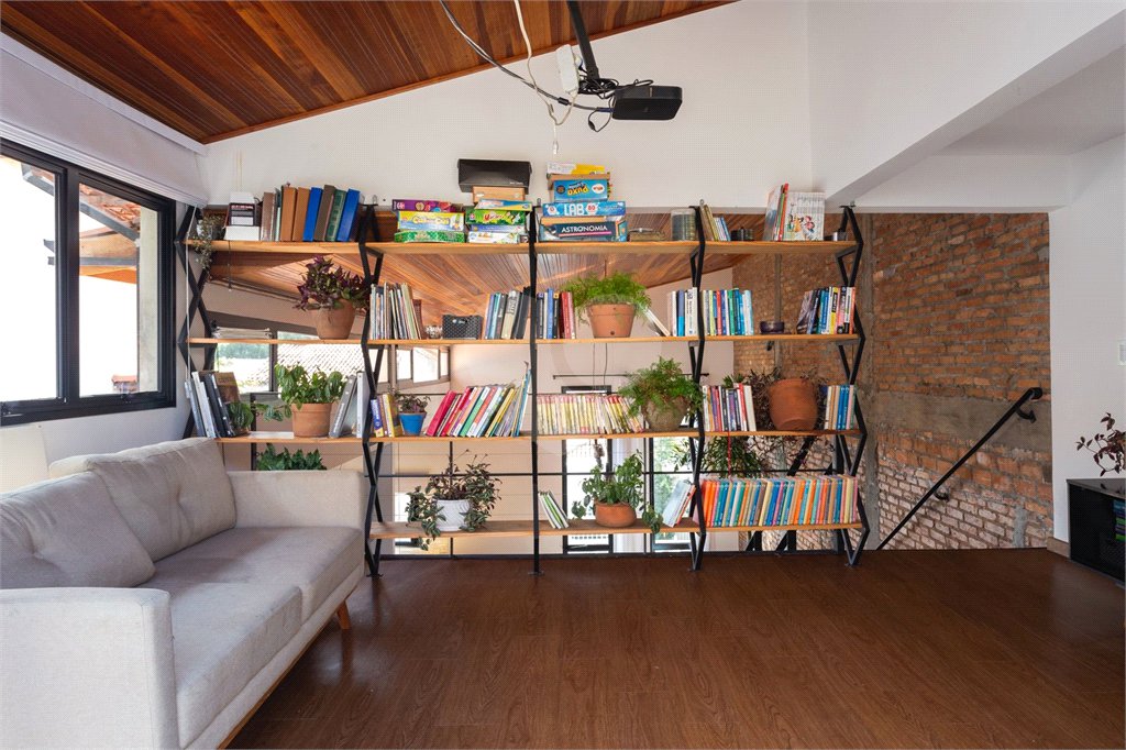 Casa Térrea à venda com 3 quartos, sendo 2 suítes,  em Vila Ipojuca, São Paulo, SP