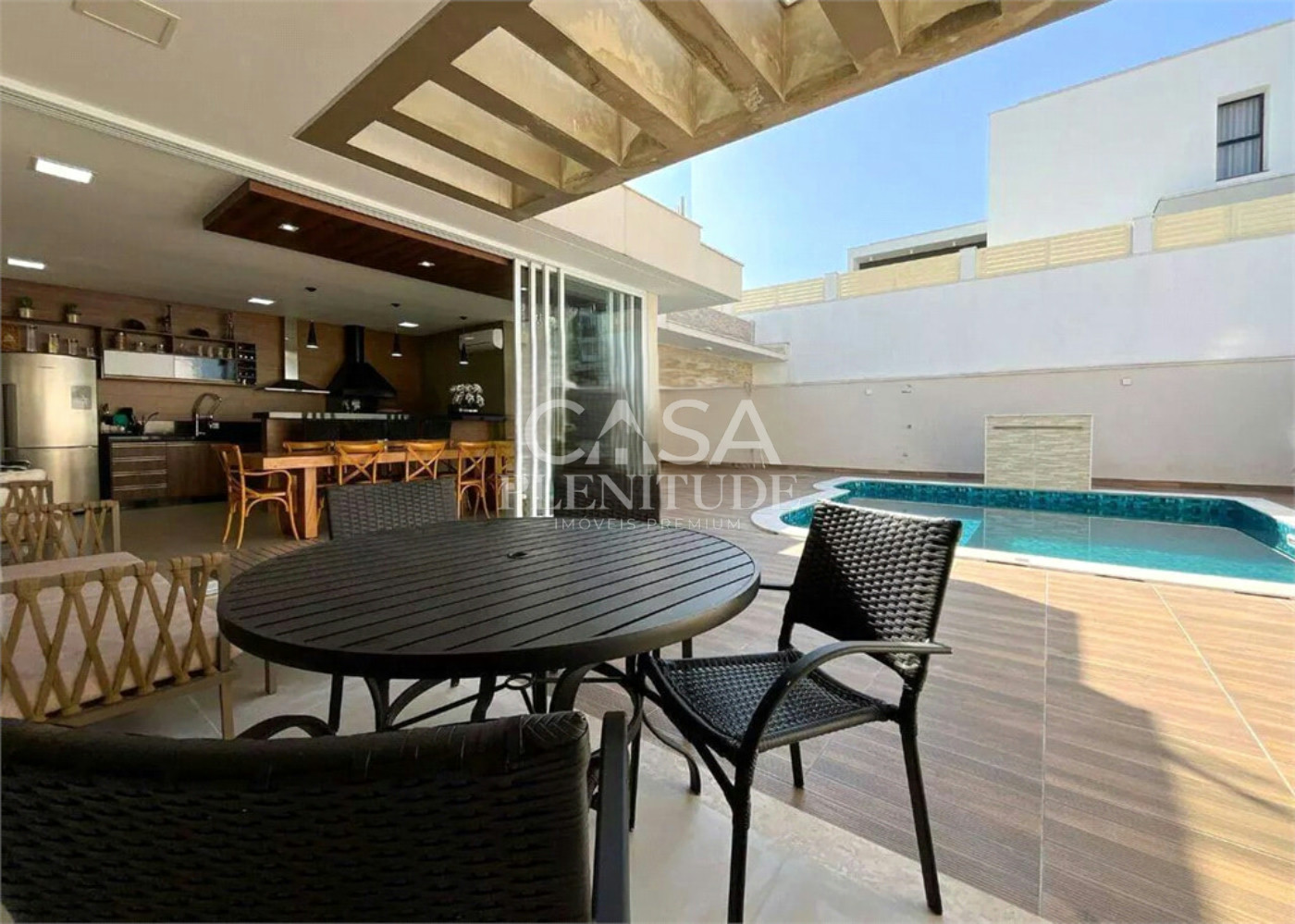 Casa em condomínio à venda com 3 suítes, em Iporanga, Sorocaba, SP