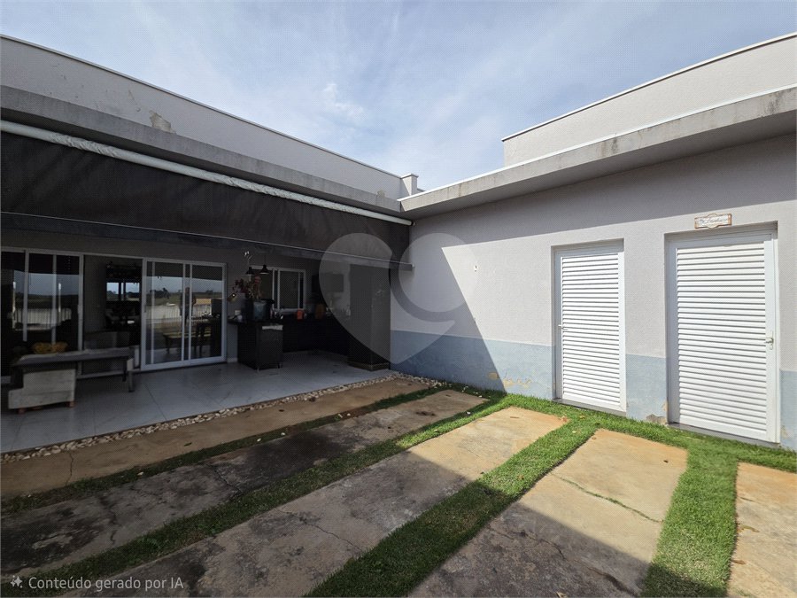 Casa à venda com 4 quartos, sendo 1 suíte, no condomínio Village Ipanema 2, Araçoiaba da Serra - SP