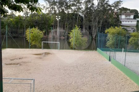 Casa à venda com 3 quartos, sendo 1 suíte, no condomínio Estância Marambaia, Vinhedo - SP