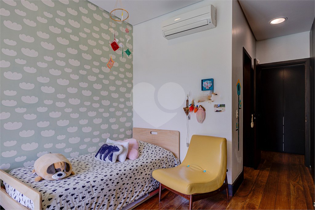 Casa à venda com 3 suítes em Alto da Boa Vista, São Paulo, SP