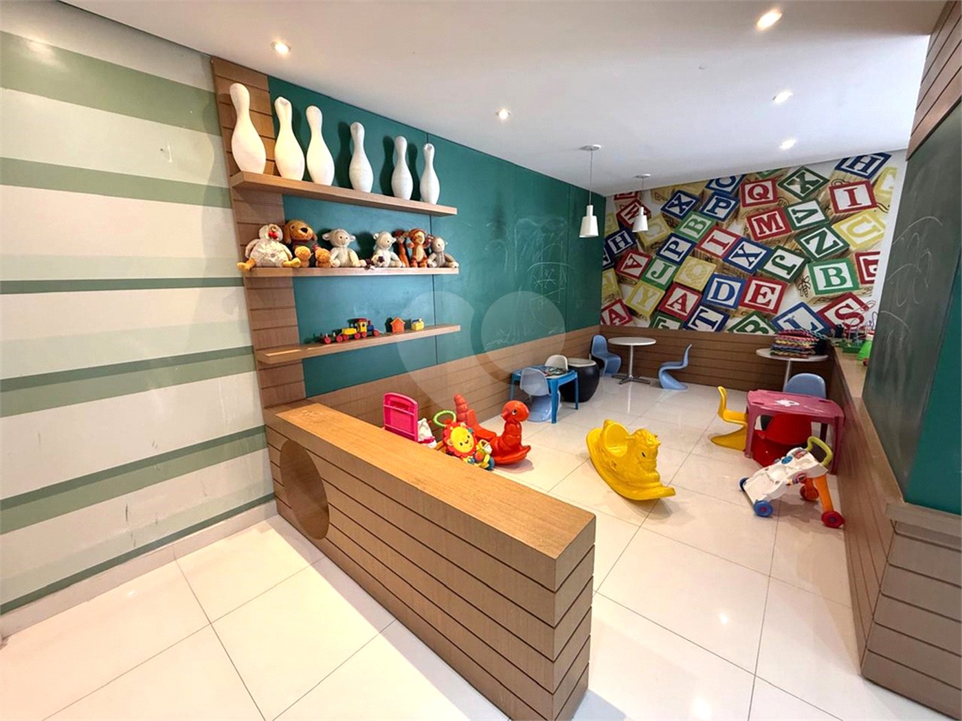 Apartamento à venda com 3 quartos, sendo 1 suíte,  em Vila Prudente, São Paulo, SP