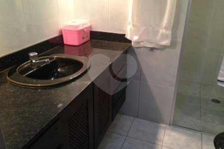 Casa Térrea à venda com 3 quartos, sendo 1 suíte, em Vila Cordeiro, São Paulo, SP
