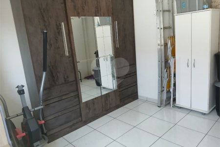 Casa à venda com 2 quartos no condomínio Pátio Boulevard, Poá - SP