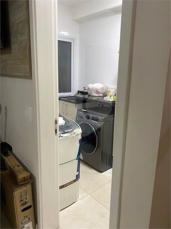 Casa à venda com 3 quartos, sendo 1 suíte,  no condomínio Vida Verde 1, Suzano - SP