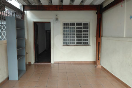 Sobrado à venda com 2 quartos em Vila Ipojuca, São Paulo, SP