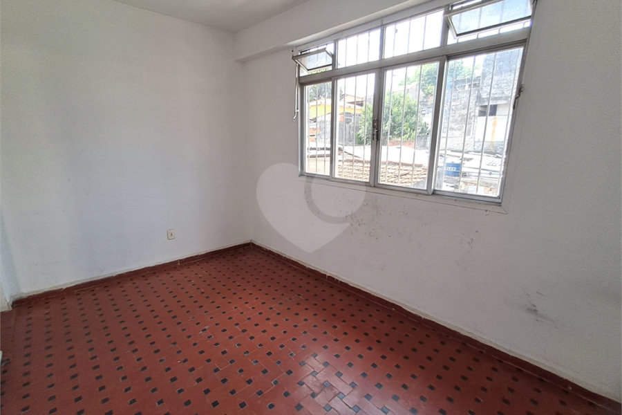 Sobrado à venda com 4 quartos em Parada Inglesa, São Paulo, SP