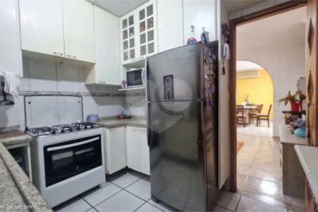 Casa térrea 280m² de terreno 3 dorms 1 suíte