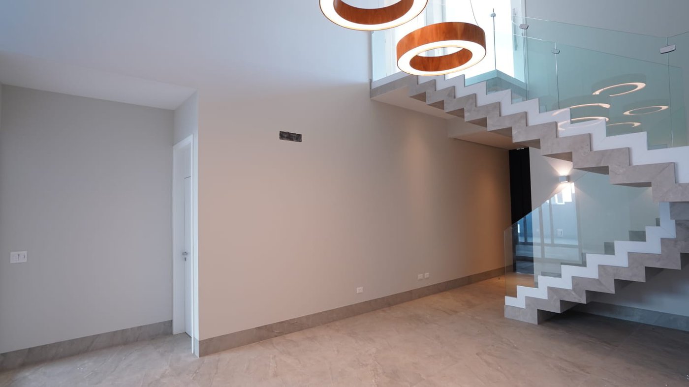 Casa à venda com 4 quartos, sendo 1 suíte, em Parque Residencial Mart Ville, Presidente Prudente, SP