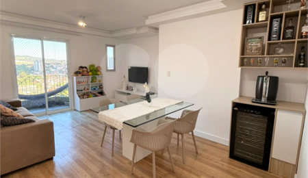 Apartamento à venda com 3 quartos, sendo 1 suíte,  em Parque Santana, Mogi das Cruzes, SP