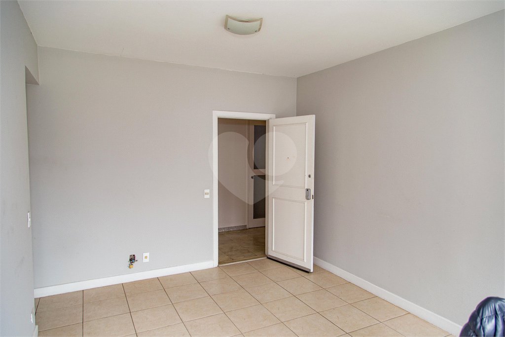 Apartamento à venda ou para alugar com 3 quartos, sendo 1 suíte, em Cerqueira César, São Paulo, SP