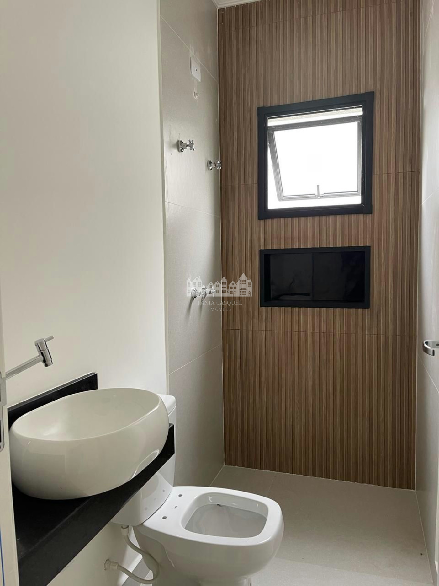 Casa à venda com 3 quartos, sendo 1 suíte, em Vila Petrópolis, Atibaia, SP