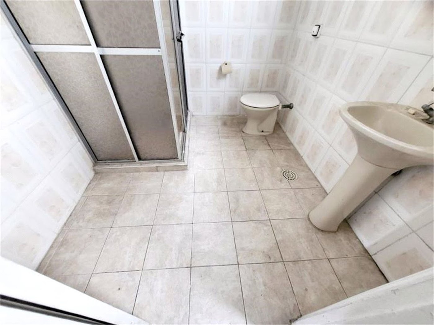 Casa com 3 dormitórios à venda, 119 m² por R$ 689.000,00 - Pompéia - Santos/SP