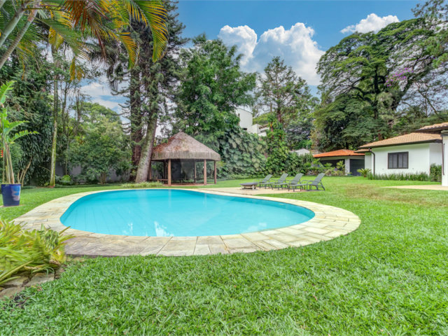 Casa à venda com 4 suítes em Alto da Boa Vista, São Paulo, SP