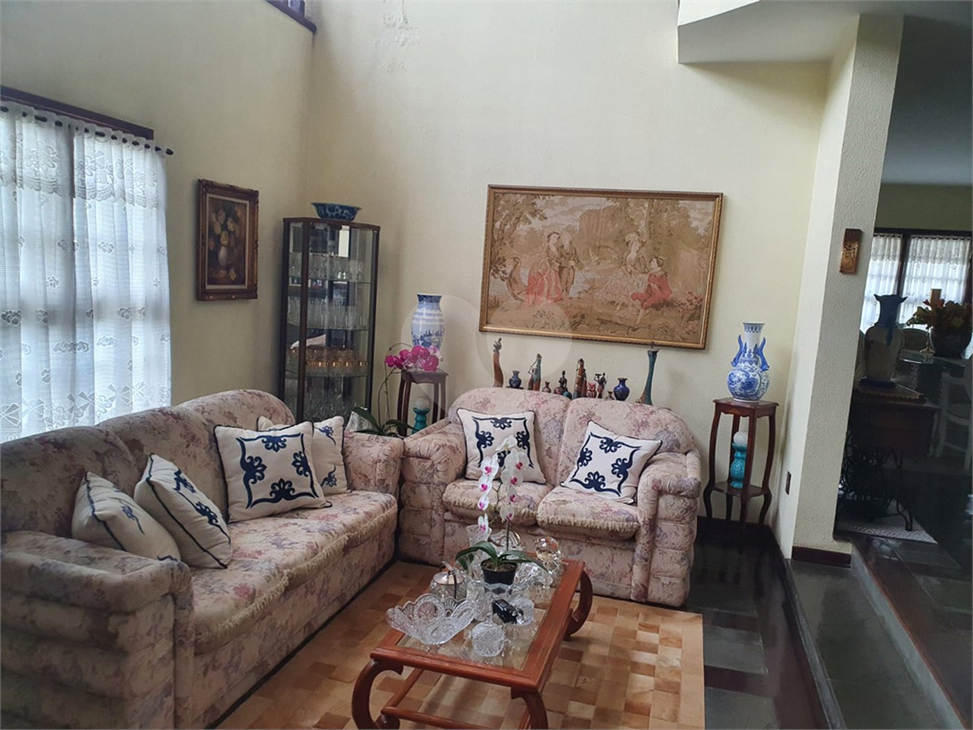 Casa à venda com 4 quartos, sendo 2 suítes,  em Mogi Moderno, Mogi das Cruzes, SP