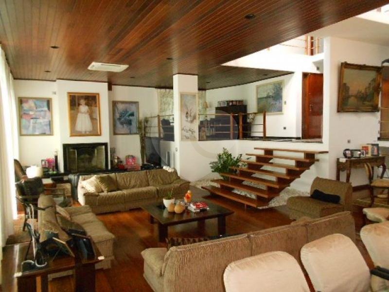 Sobrado à venda com 5 suítes em Morumbi, São Paulo, SP