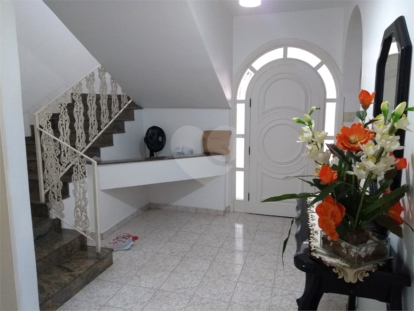 Sobrado à venda com 3 suítes em Jardim Realce, Suzano, SP