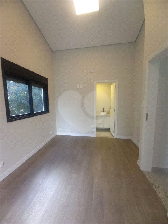Casa à venda com 4 suítes no condomínio Estância Marambaia, Vinhedo - SP