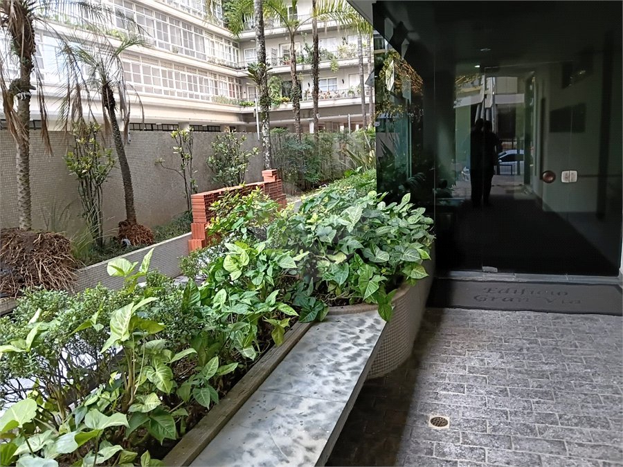 Apartamento à venda com 3 quartos, sendo 1 suíte,  em Higienópolis, São Paulo, SP