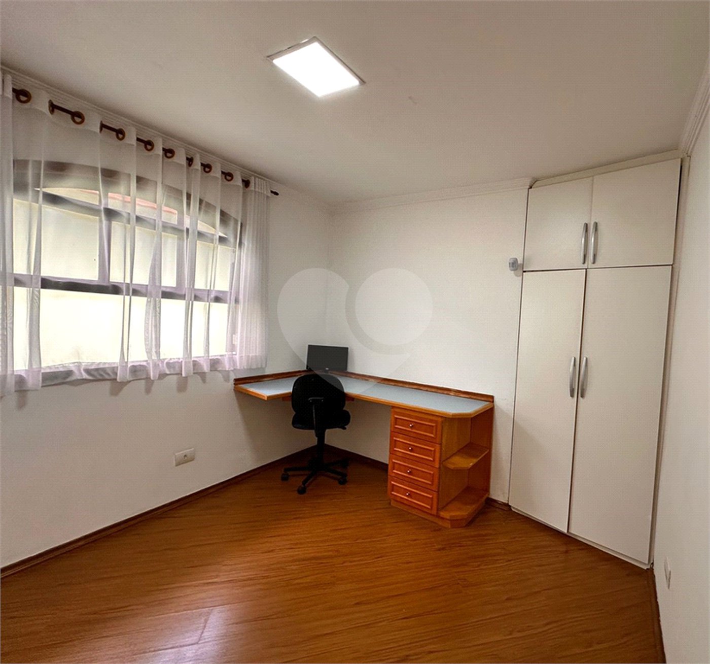 Casa à venda com 5 quartos, sendo 3 suítes, no condomínio Jd Itatinga, São Paulo - SP