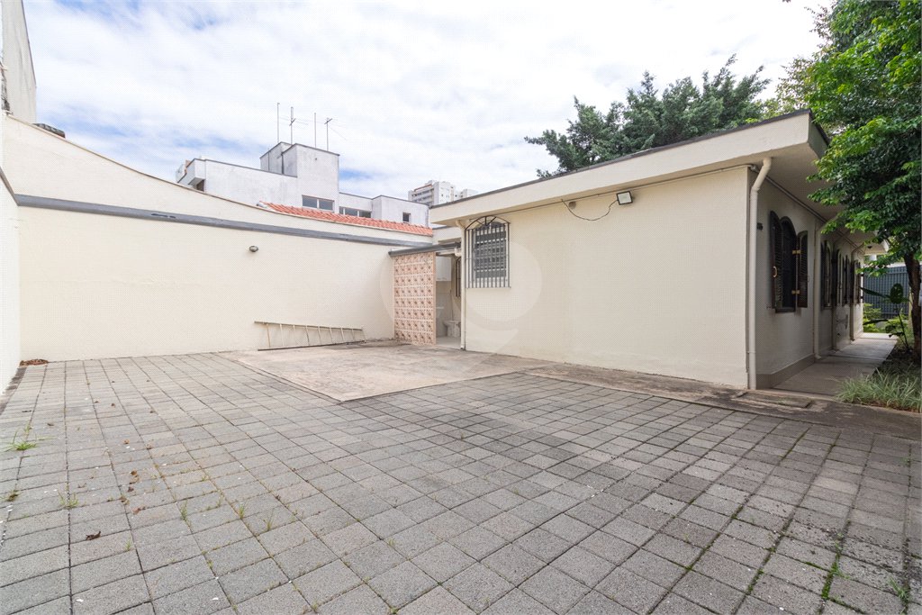 Casa à venda com 3 quartos, sendo 1 suíte, em Brooklin Paulista, São Paulo, SP