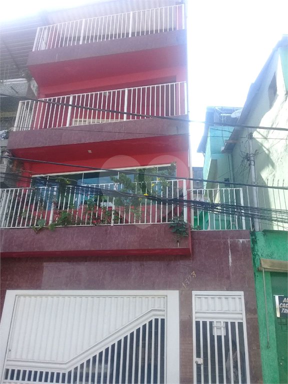 Sobrado à venda com 3 quartos no Brasilândia, São Paulo, SP