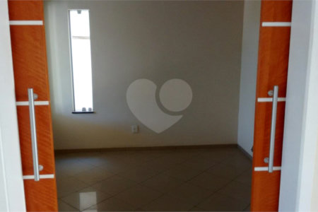 Casa à venda ou para alugar com 3 suítes no condomínio Residencial Villa dos Inglezes, Sorocaba - SP