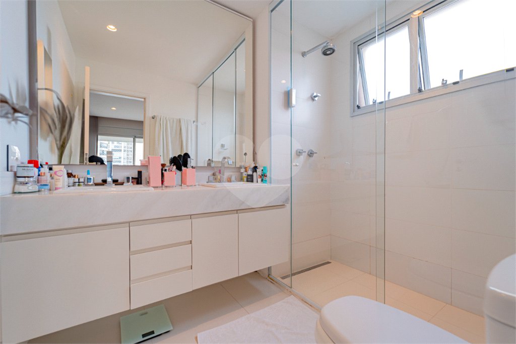 Apartamento à venda com 3 suítes em Campo Belo, São Paulo, SP