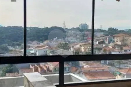 Sobrado à venda com 3 suítes em Parque São Domingos, São Paulo, SP