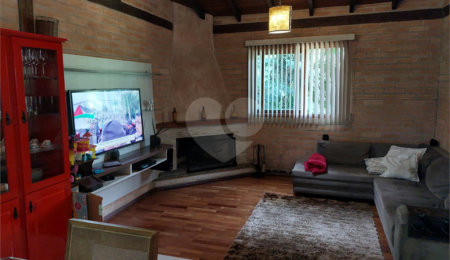 Casa à venda com 3 suítes em Roseira, Mairiporã, SP