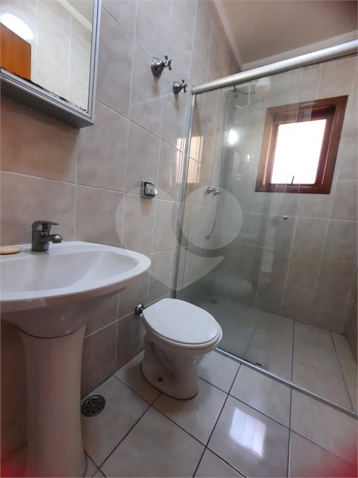 Casa para alugar com 3 quartos, sendo 1 suíte,  no condomínio Residencial Sol Francisco, São Paulo - SP