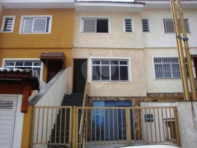 Sobrado à venda com 2 quartos em Vila Nivi, São Paulo, SP