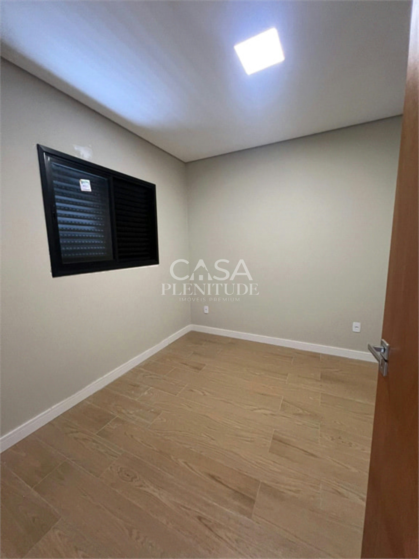Casa em condomínio à venda com 3 quartos, sendo 1 suíte, em Cajuru do Sul, Sorocaba, SP