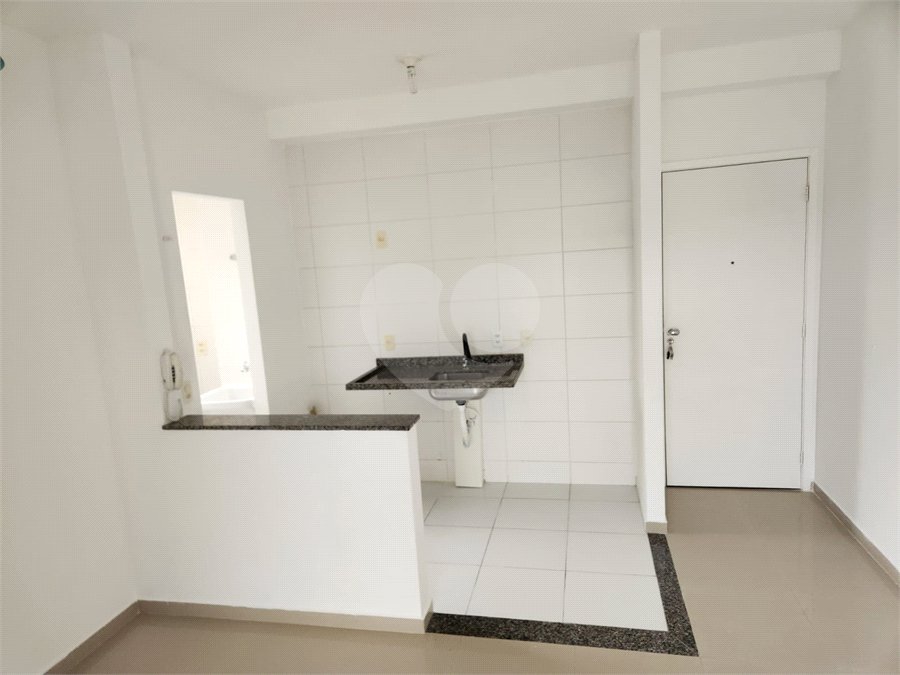 Apartamento para alugar com 2 quartos, sendo 1 suíte, em Villa DI Cesar, Mogi das Cruzes, SP