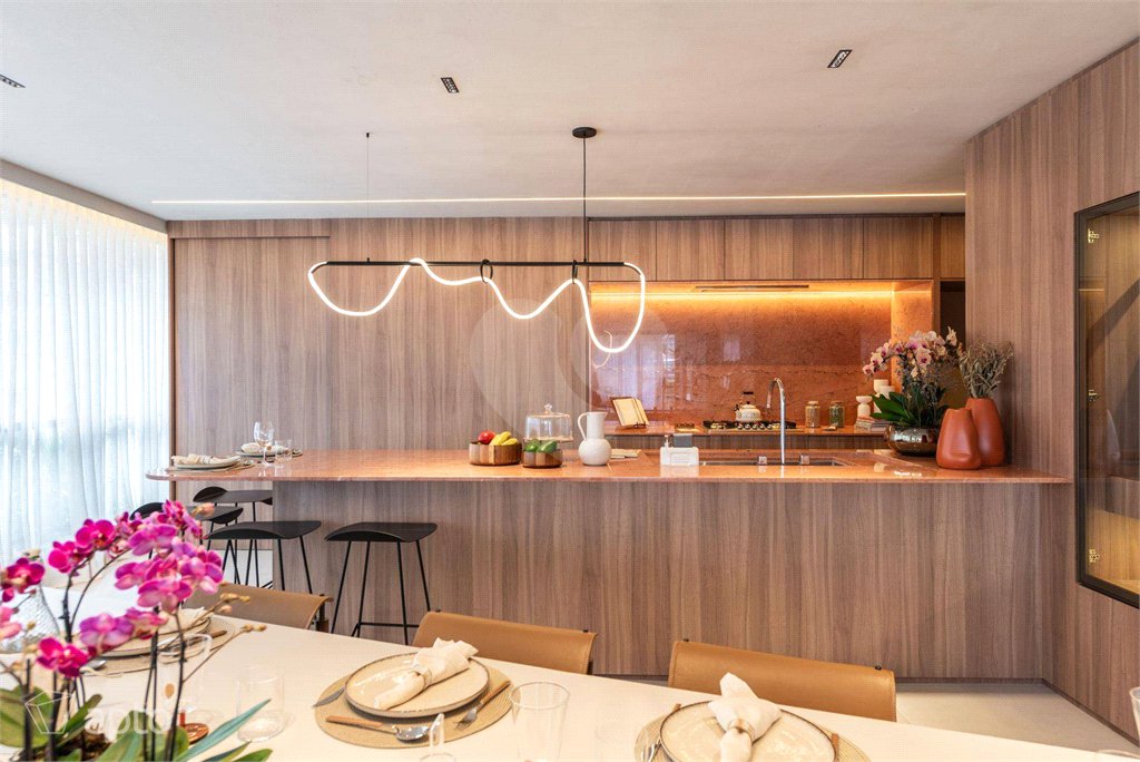 Apartamento à venda com 4 quartos, sendo 2 suítes,  em Indianópolis, São Paulo, SP